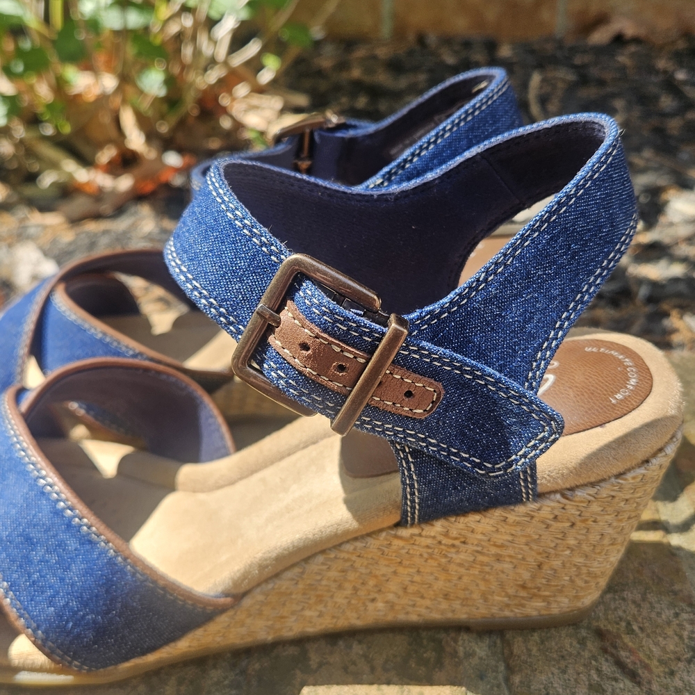 Clarks Women's Emmalae Iris Denim Slingback Wedge Heeled Sandals Size 8 - Picture 3 of 9